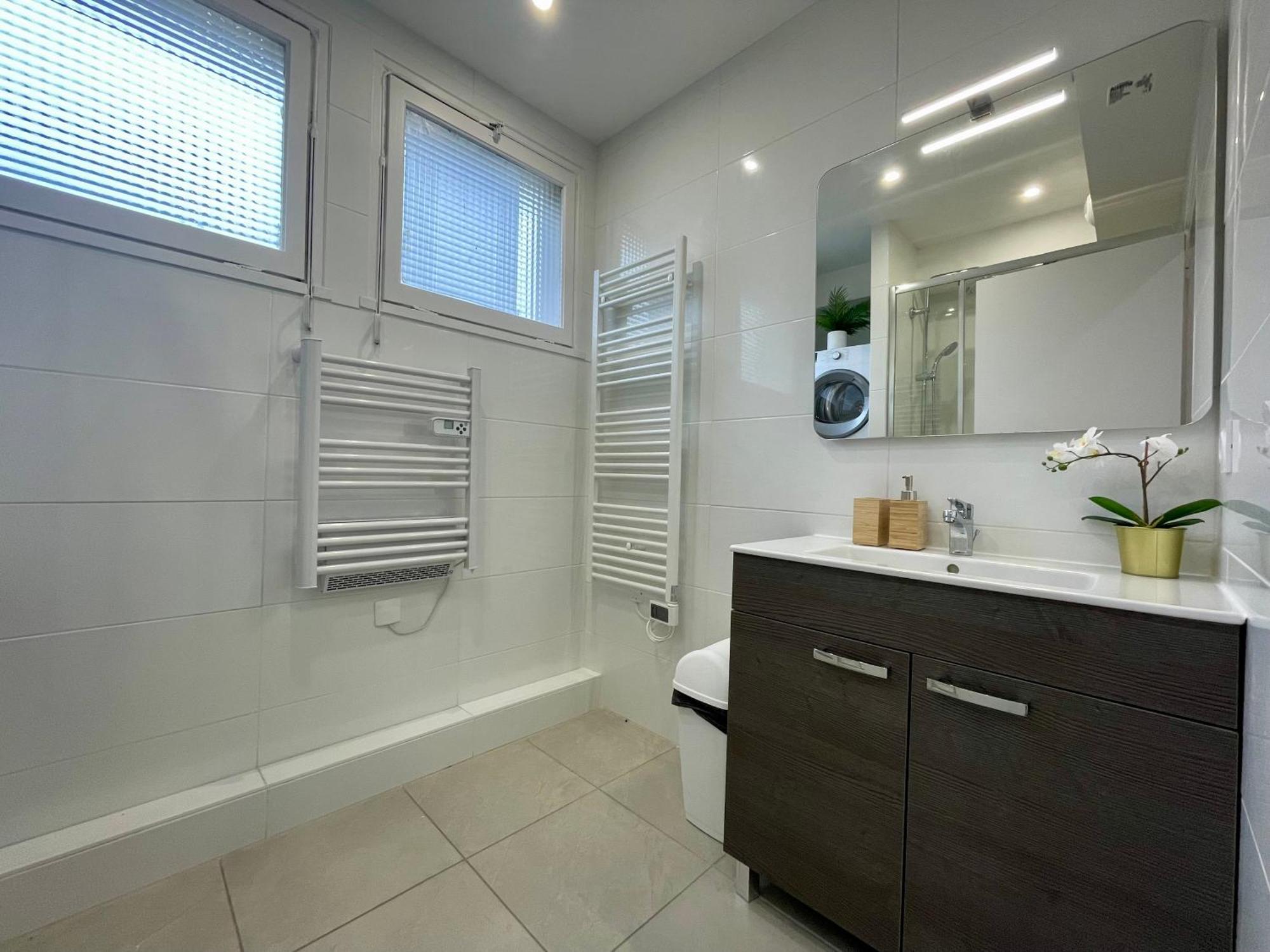 Bngo I Le Spacieux I 3 Chambres, 2 Salles De Bain, Parking Prive Gratuit, 8 Personnes, Vieux Lyon Hypercentre Exteriör bild